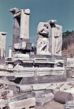 preview Domitiansplatz, Monument des Gaius Memmius